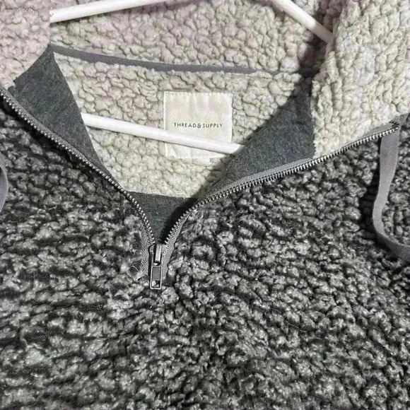 Thread & Supply Grey Sherpa Quarter-Zip Pullover, Size Small Cozy Fleece Sweater - Picture 7 of 9
